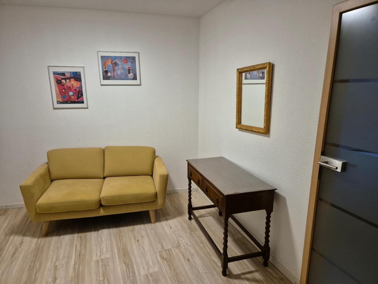 1 Im Ehemaligen Geschenkehaus Apartment Monschau