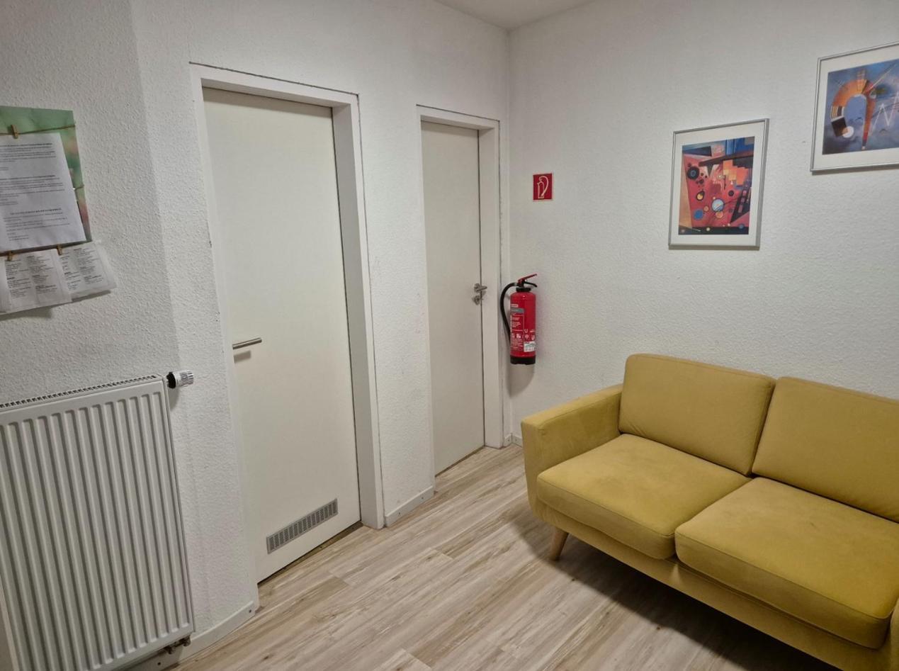 1 Im Ehemaligen Geschenkehaus Apartment *
